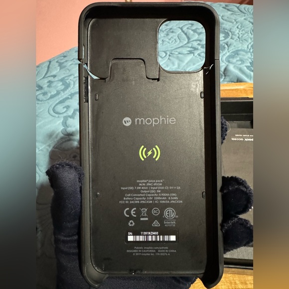 Mophie 11 Pro Max Juice Pack Access Charging Phone Case - Picture 3 of 8